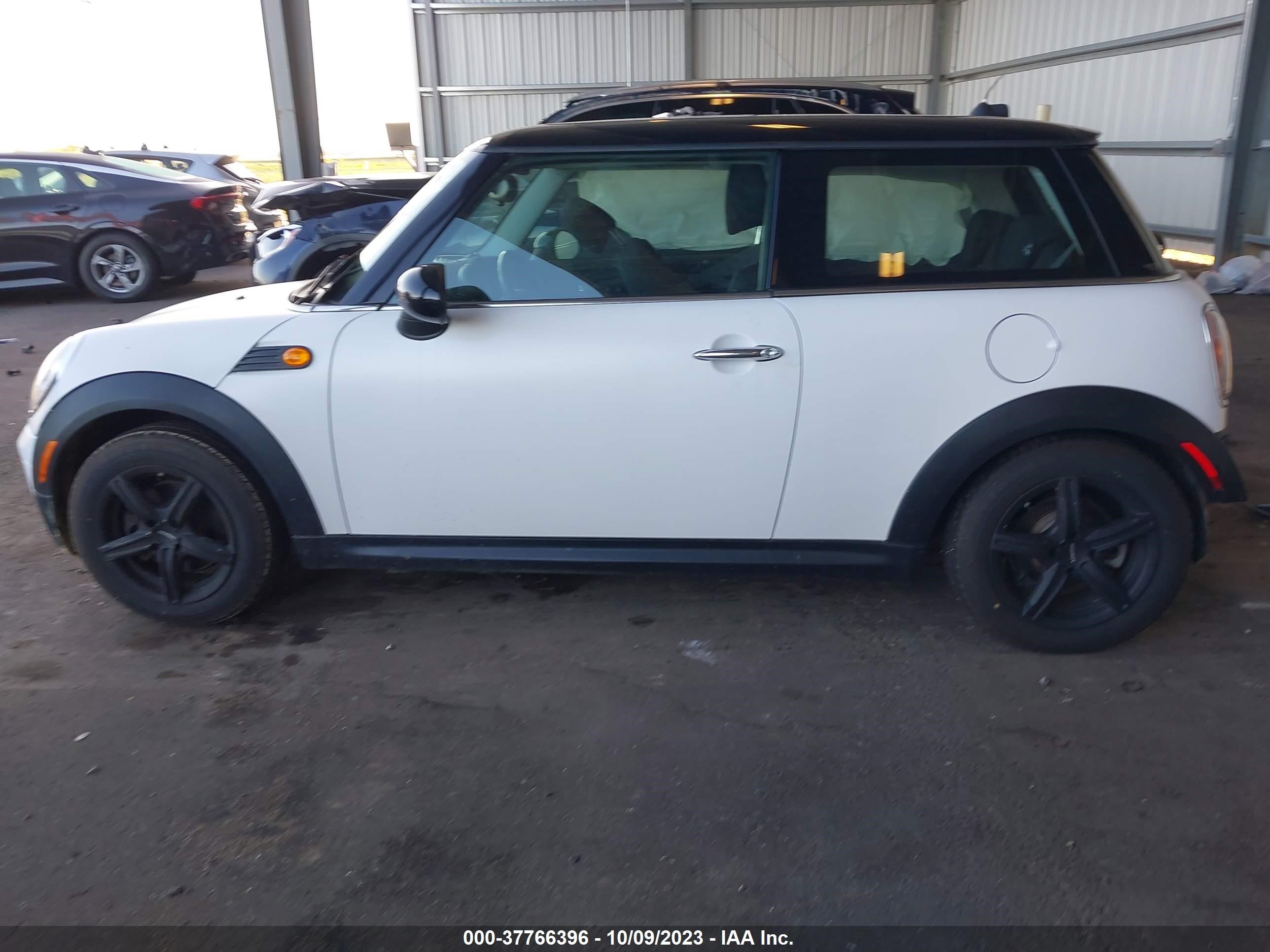 Photo 13 VIN: WMWMF3C52ATZ65111 - MINI HARD TOP 