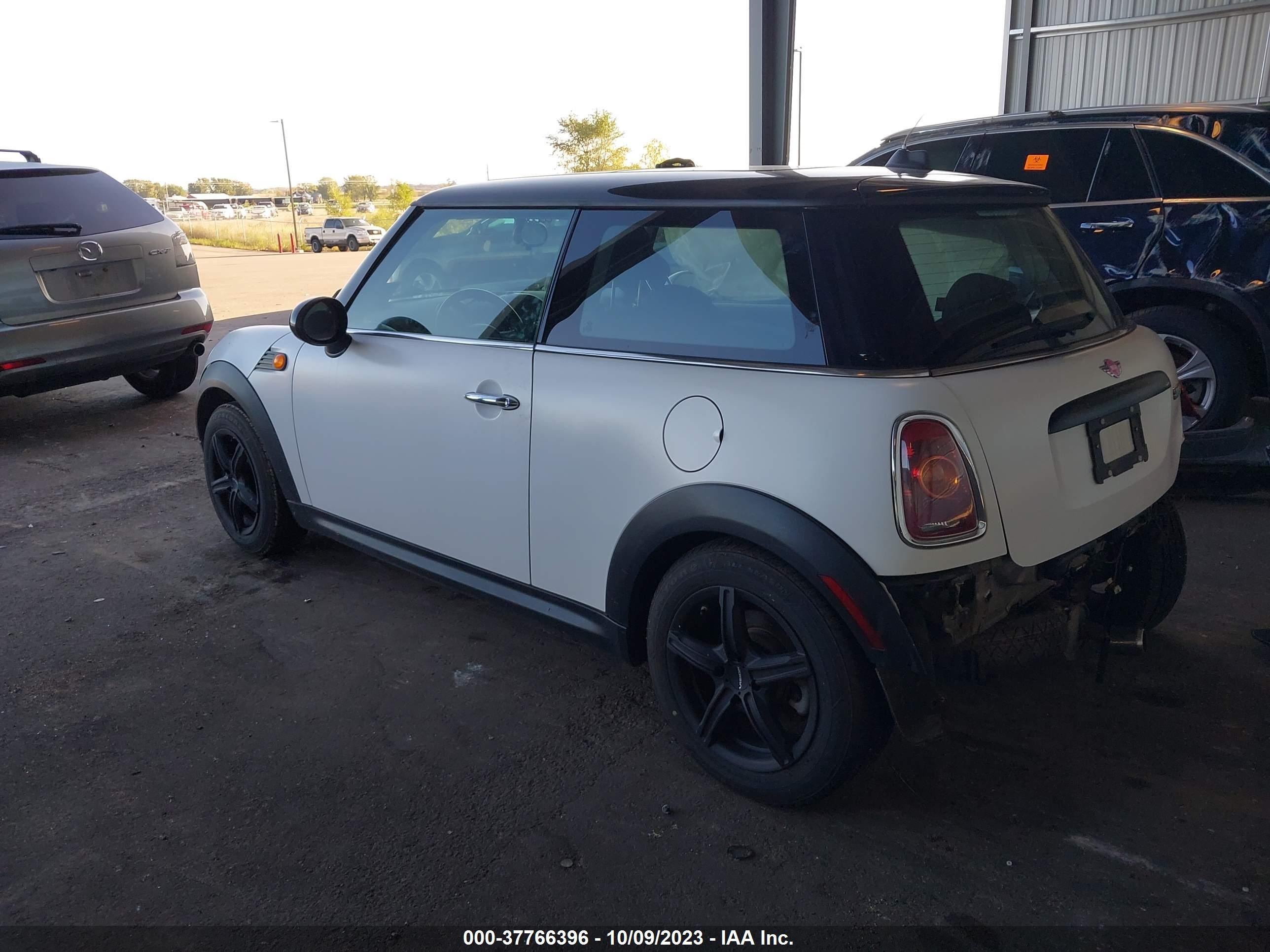 Photo 2 VIN: WMWMF3C52ATZ65111 - MINI HARD TOP 