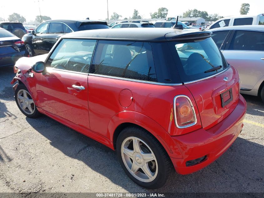 Photo 2 VIN: WMWMF3C52ATZ67389 - MINI COOPER 