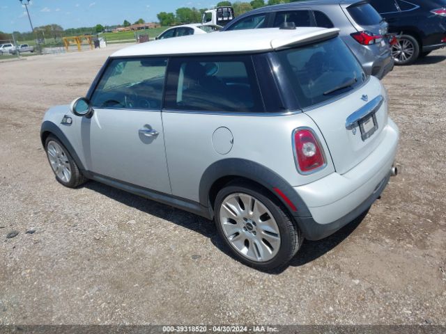 Photo 2 VIN: WMWMF3C53ATU77611 - MINI COOPER 