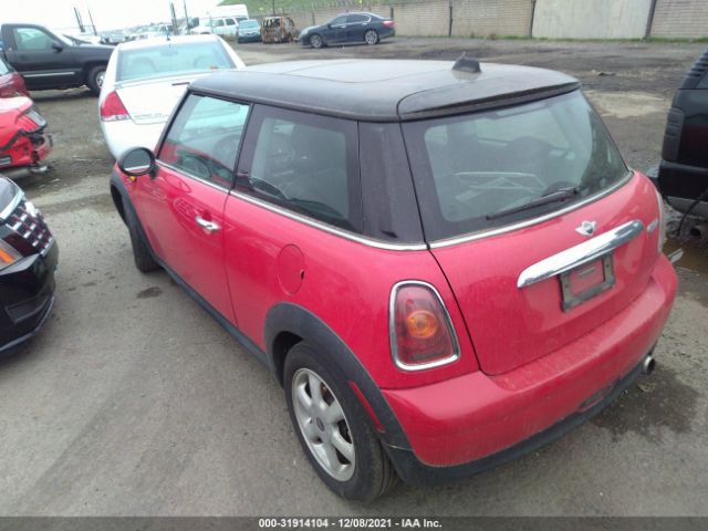 Photo 2 VIN: WMWMF3C53ATU77849 - MINI COOPER HARDTOP 