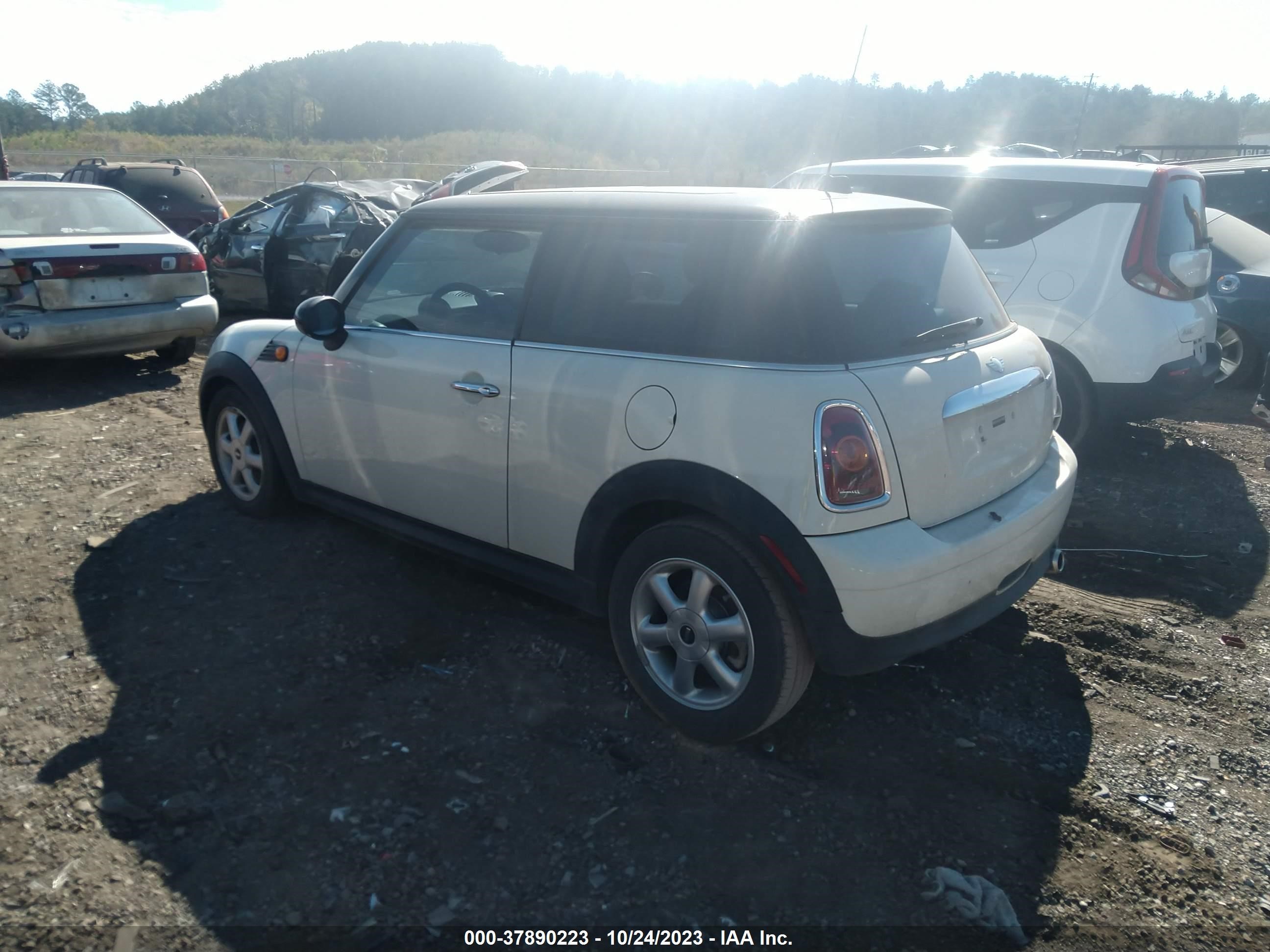 Photo 2 VIN: WMWMF3C53ATZ23384 - MINI HARD TOP 