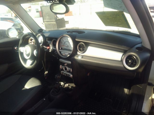 Photo 4 VIN: WMWMF3C53ATZ23806 - MINI COOPER HARDTOP 