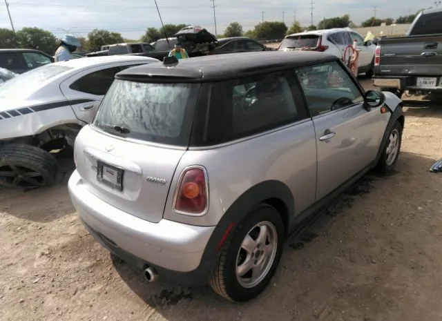 Photo 3 VIN: WMWMF3C54ATU78816 - MINI COOPER HARDTOP 