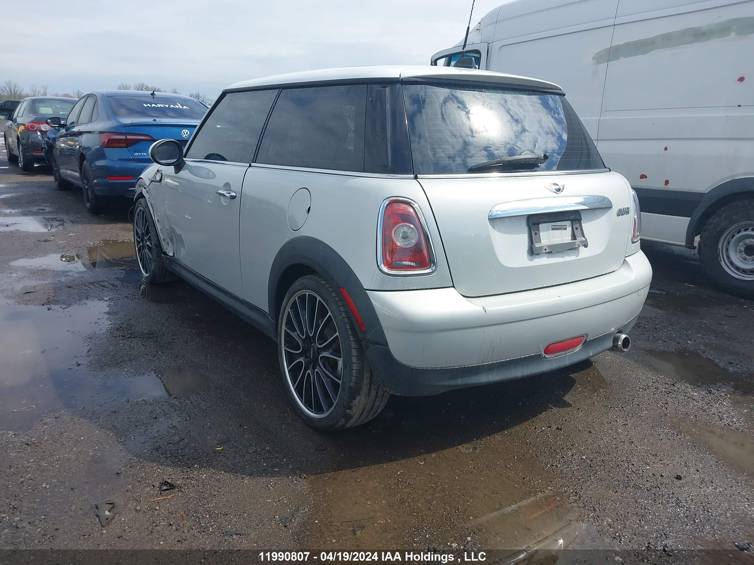 Photo 2 VIN: WMWMF3C54ATZ65045 - MINI COOPER 