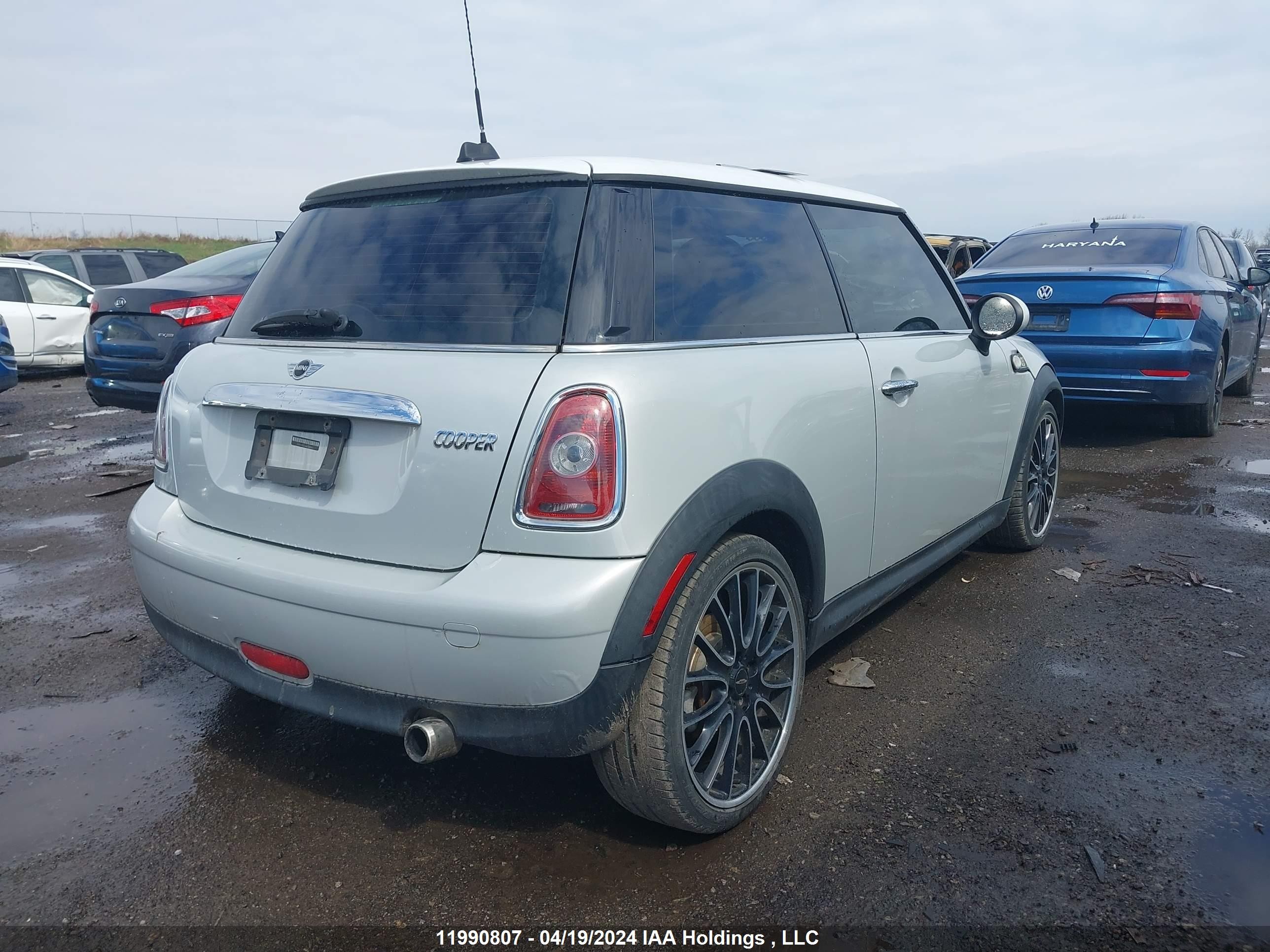 Photo 3 VIN: WMWMF3C54ATZ65045 - MINI COOPER 