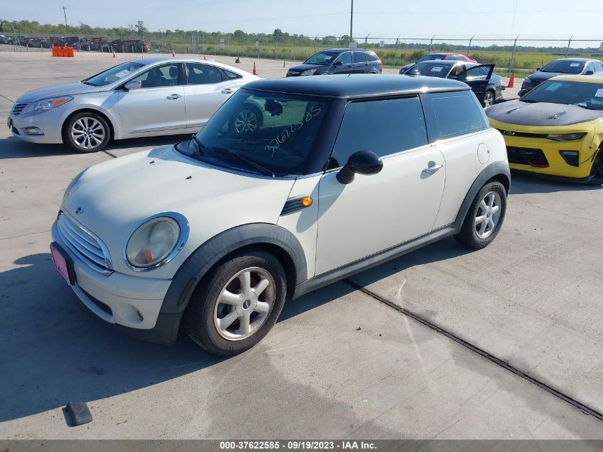 Photo 1 VIN: WMWMF3C55ATZ24472 - MINI COOPER 