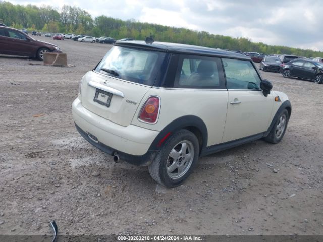 Photo 3 VIN: WMWMF3C55ATZ25749 - MINI COOPER 