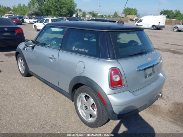 Photo 2 VIN: WMWMF3C55ATZ26786 - MINI COOPER 