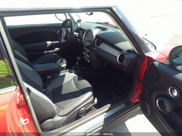 Photo 4 VIN: WMWMF3C55ATZ64048 - MINI COOPER HARDTOP 