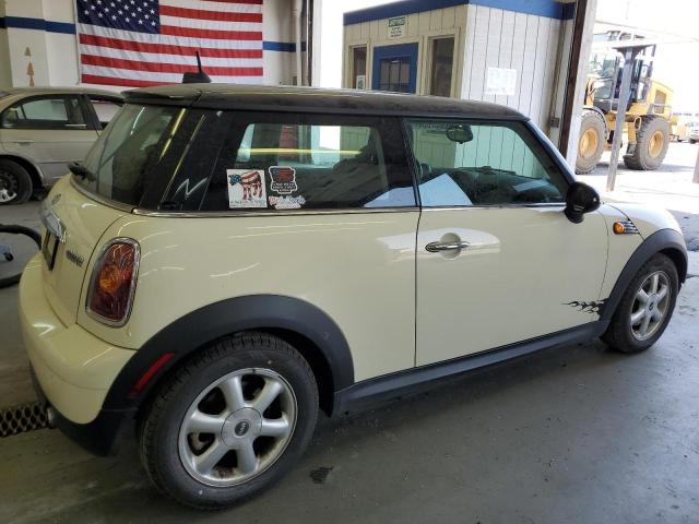 Photo 2 VIN: WMWMF3C57ATZ22206 - MINI COOPER 