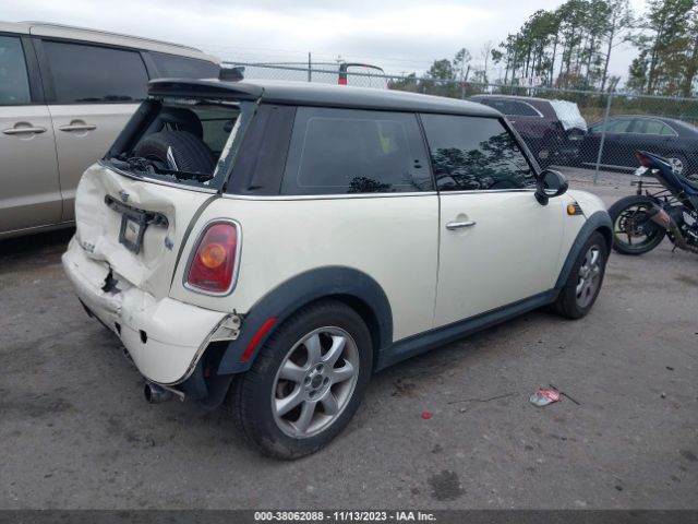 Photo 3 VIN: WMWMF3C57ATZ61393 - MINI COOPER 