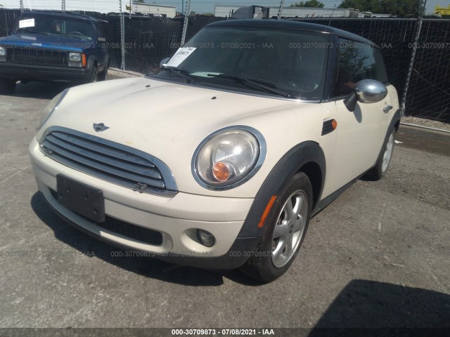 Photo 1 VIN: WMWMF3C57ATZ63967 - MINI COOPER HARDTOP 