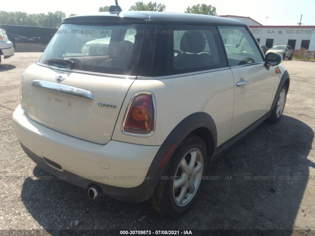 Photo 3 VIN: WMWMF3C57ATZ63967 - MINI COOPER HARDTOP 