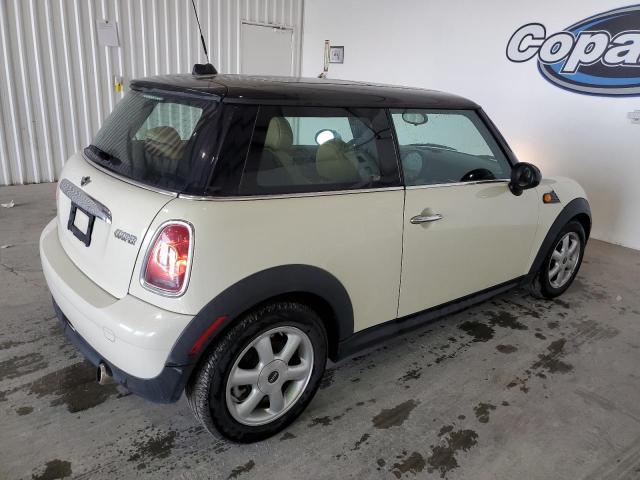 Photo 2 VIN: WMWMF3C58ATZ25700 - MINI COOPER 