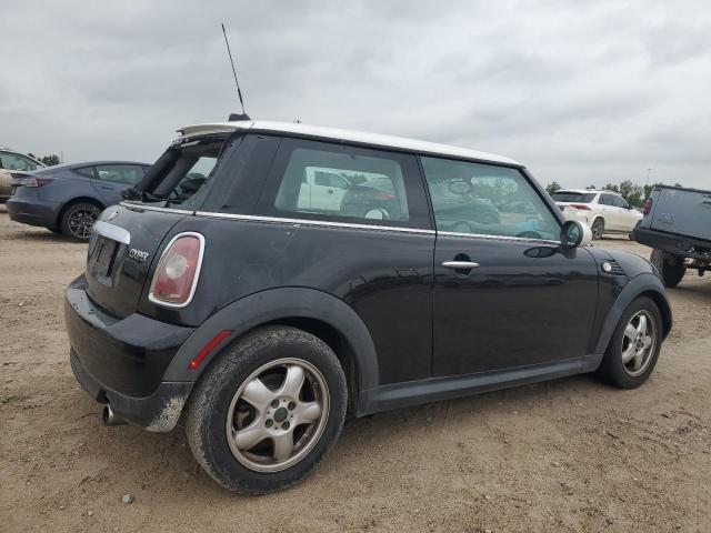 Photo 2 VIN: WMWMF3C59ATZ24975 - MINI COOPER 