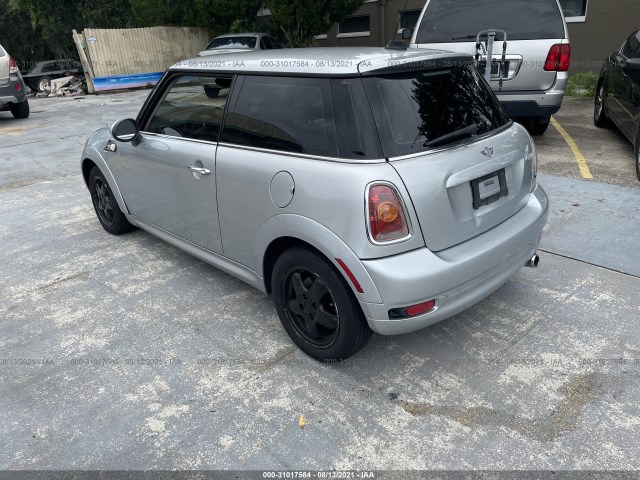 Photo 2 VIN: WMWMF3C59ATZ63260 - MINI COOPER HARDTOP 