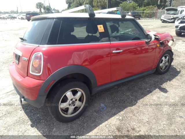 Photo 3 VIN: WMWMF3C59ATZ64960 - MINI COOPER HARDTOP 