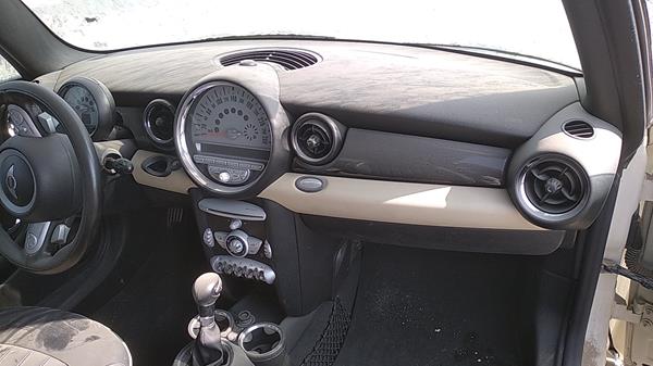 Photo 21 VIN: WMWMF7102ATZ84319 - MINI COOPER S 