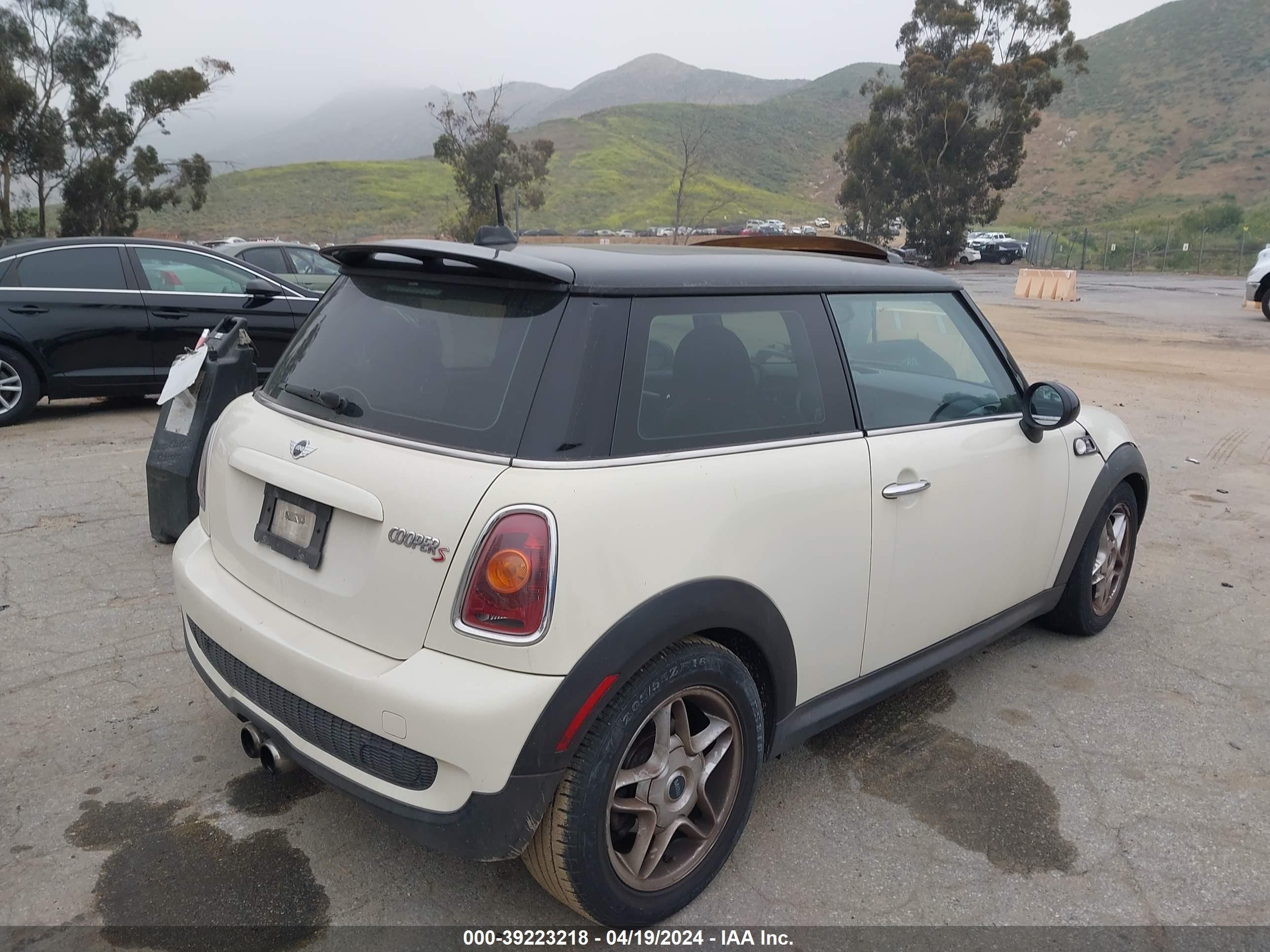 Photo 3 VIN: WMWMF73508TV36907 - MINI COOPER 