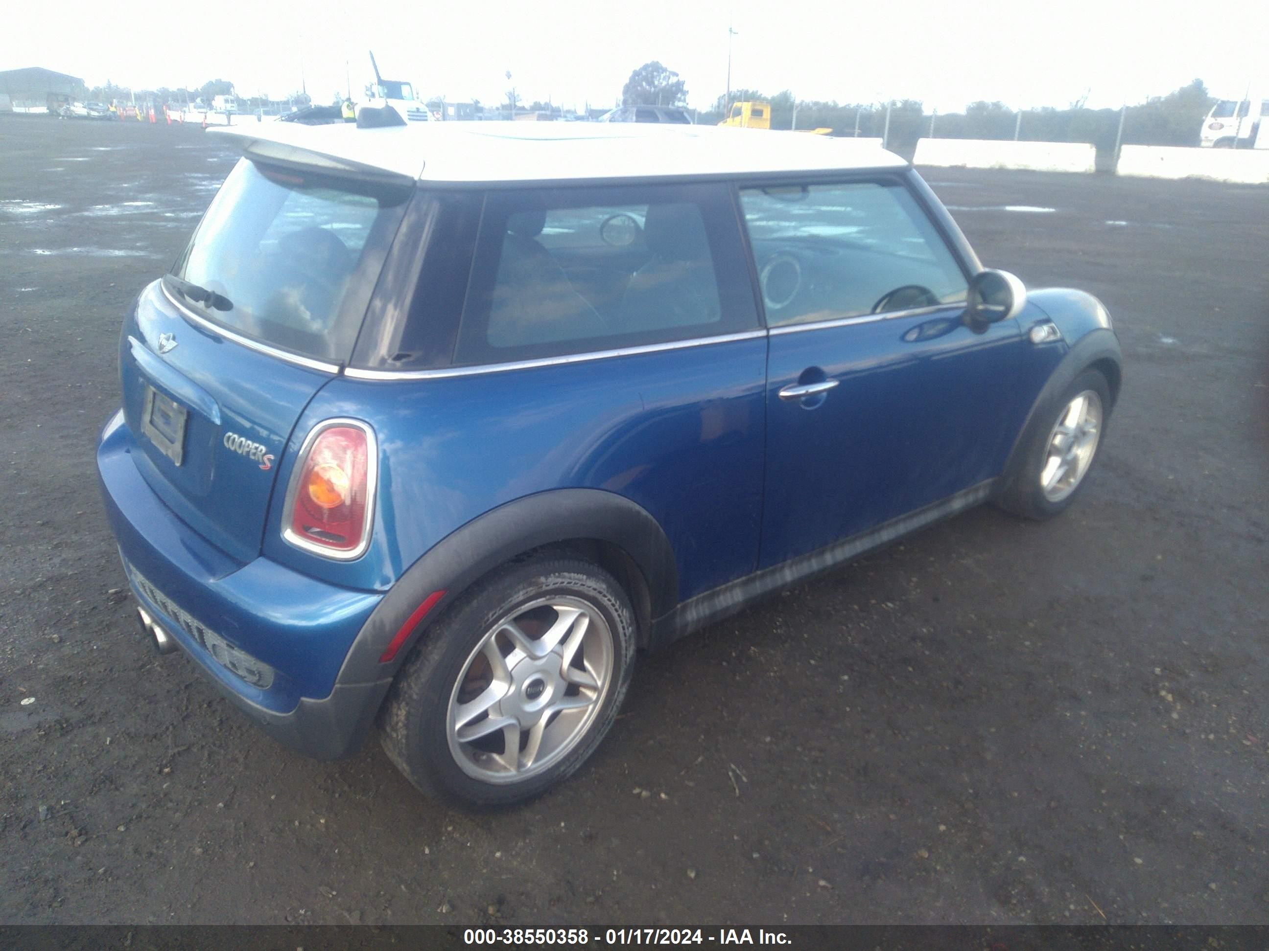 Photo 3 VIN: WMWMF73518TV34972 - MINI COOPER 