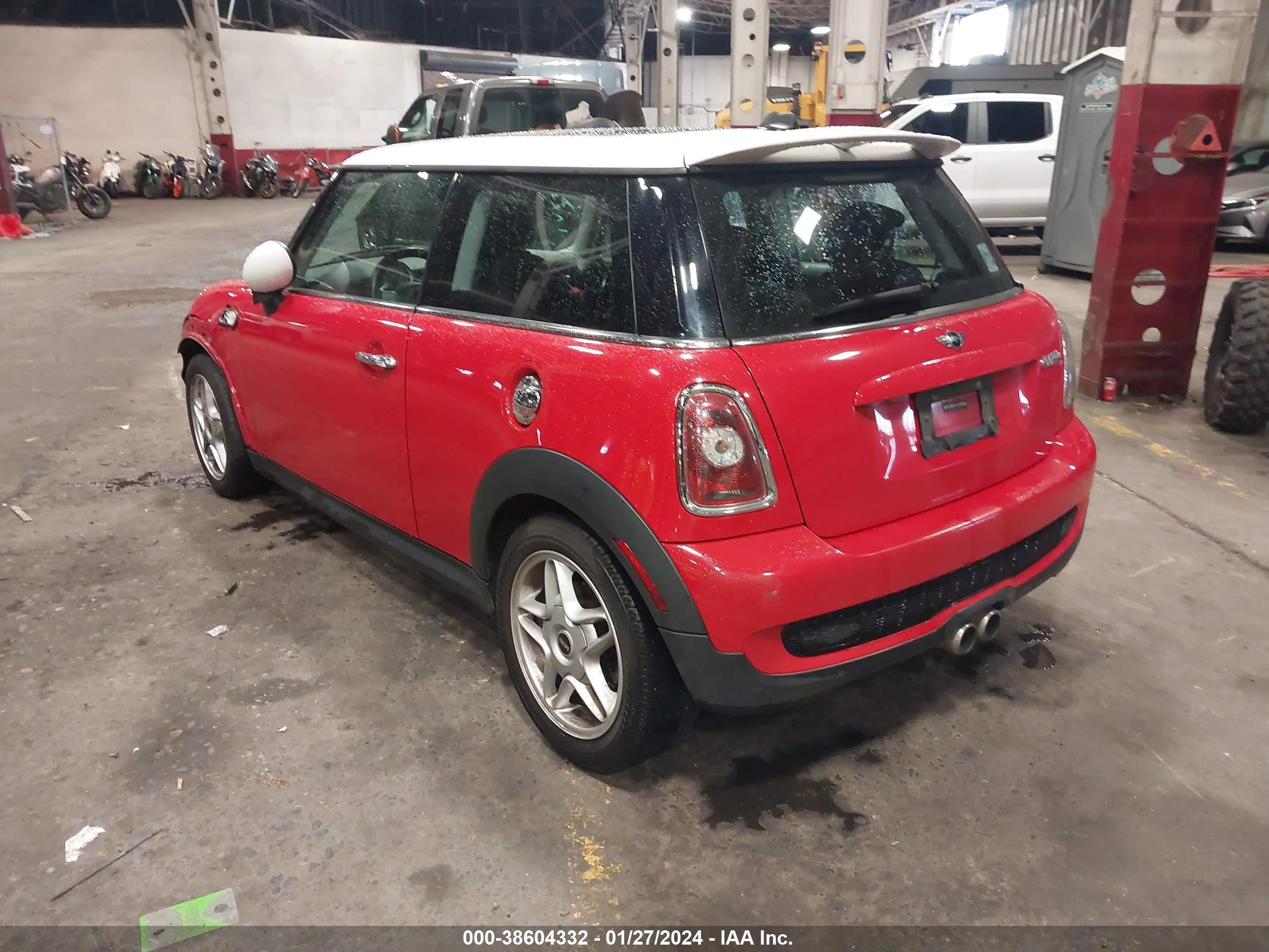 Photo 2 VIN: WMWMF73529TW86132 - MINI COOPER 