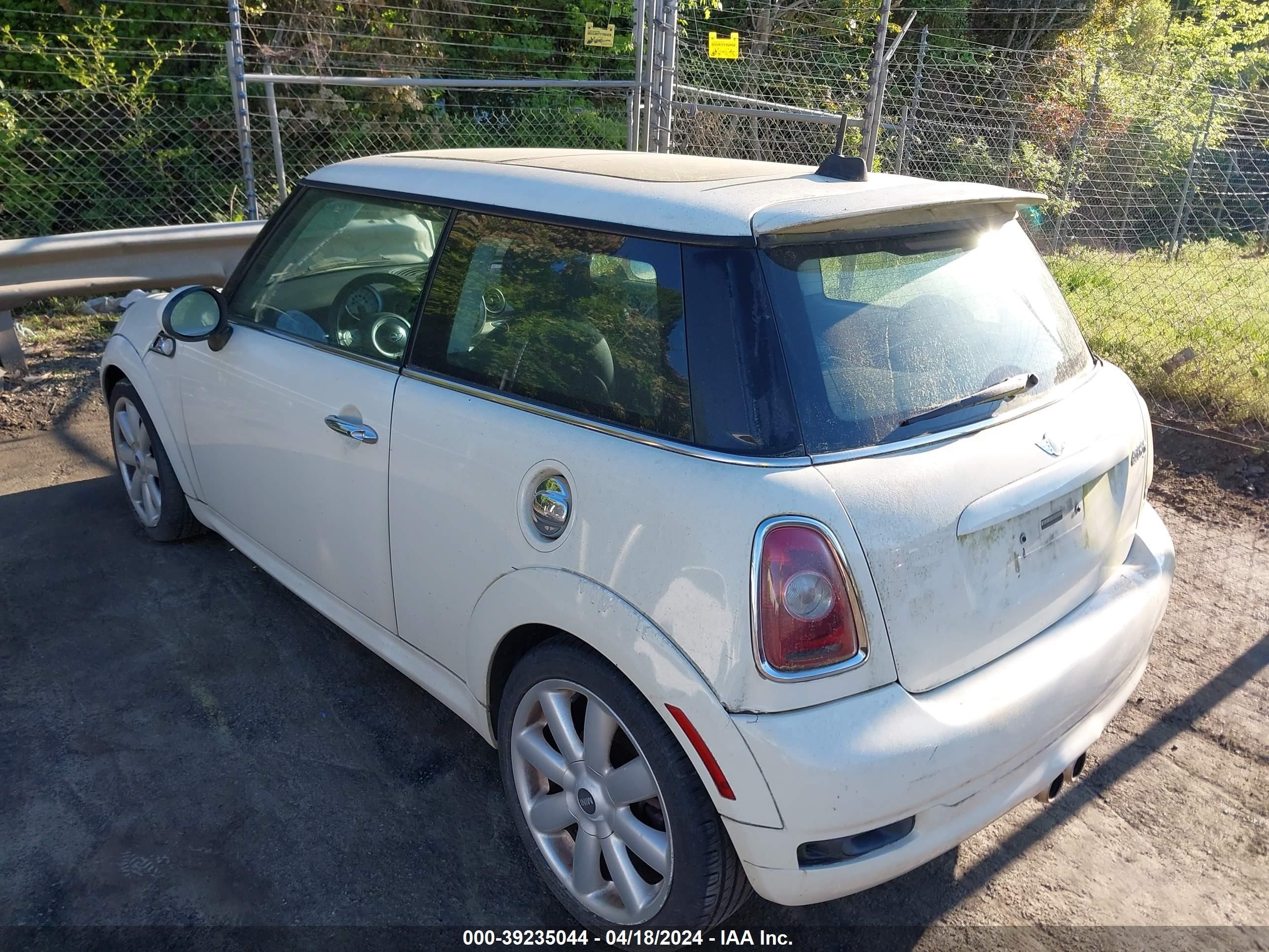 Photo 2 VIN: WMWMF73547TT80787 - MINI COOPER 