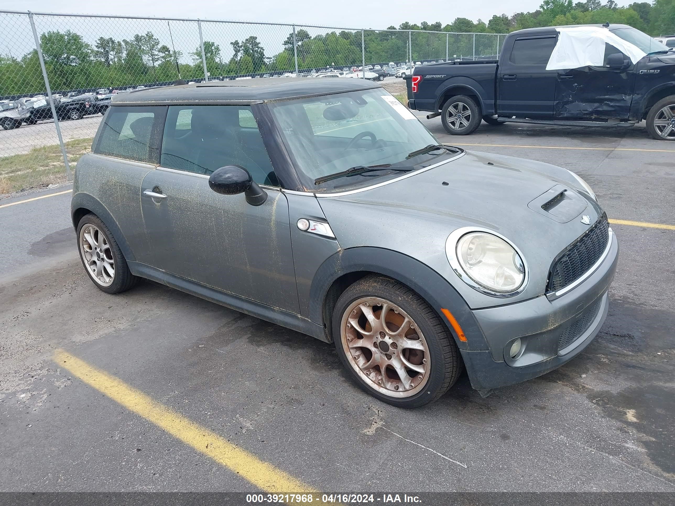 Photo 0 VIN: WMWMF73548TT87806 - MINI COOPER 