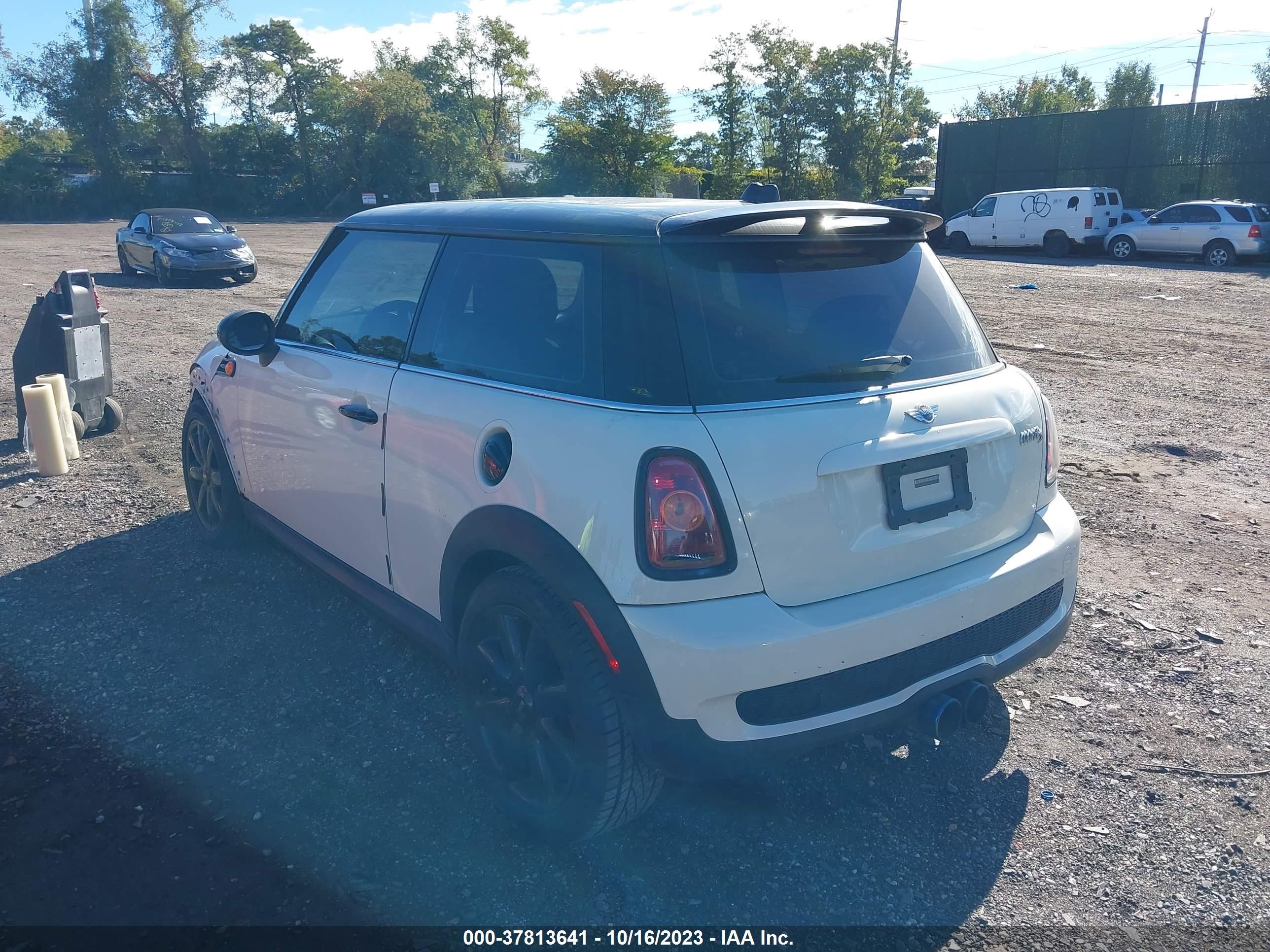 Photo 2 VIN: WMWMF73567TL84064 - MINI HARD TOP 