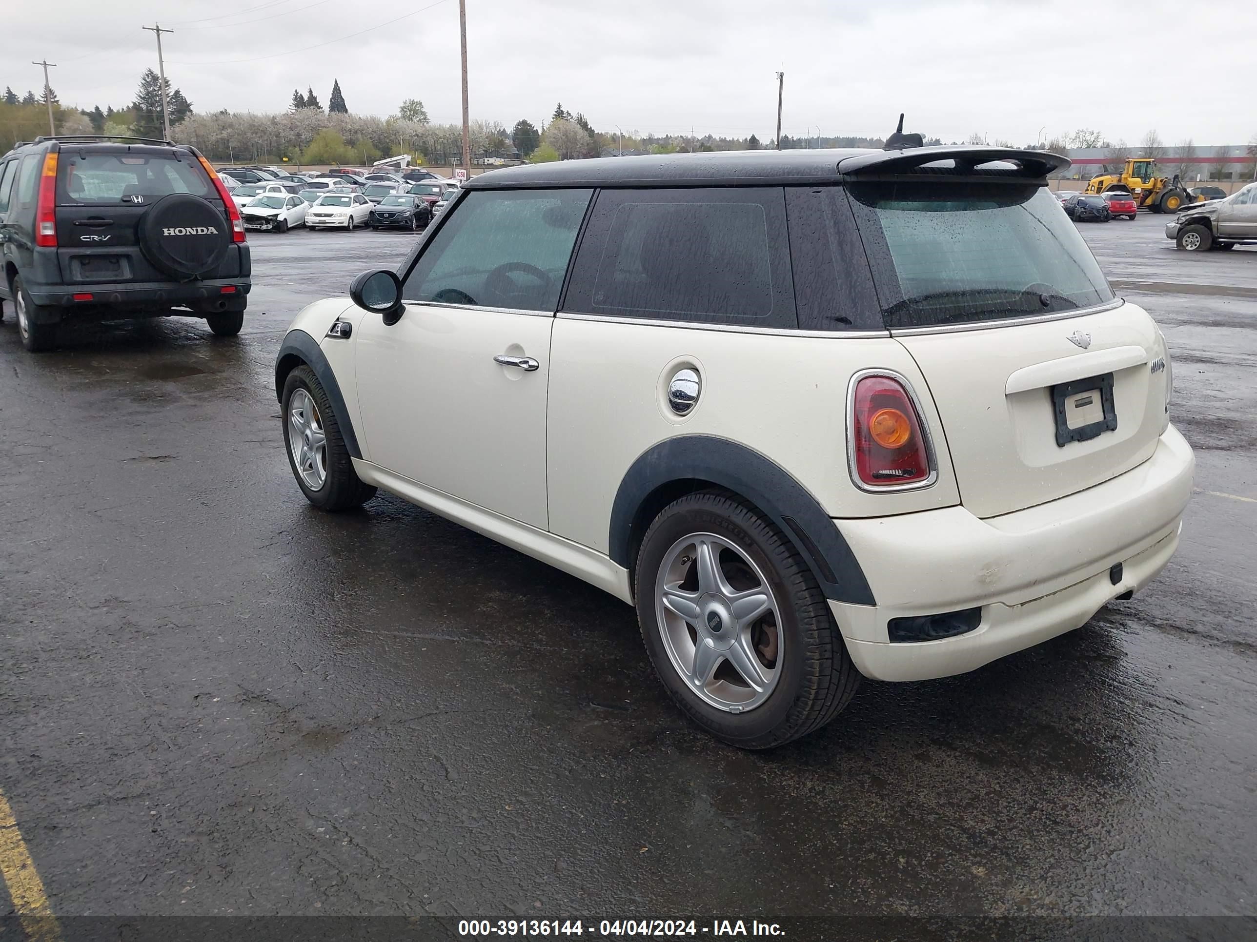 Photo 2 VIN: WMWMF73567TT82847 - MINI COOPER 