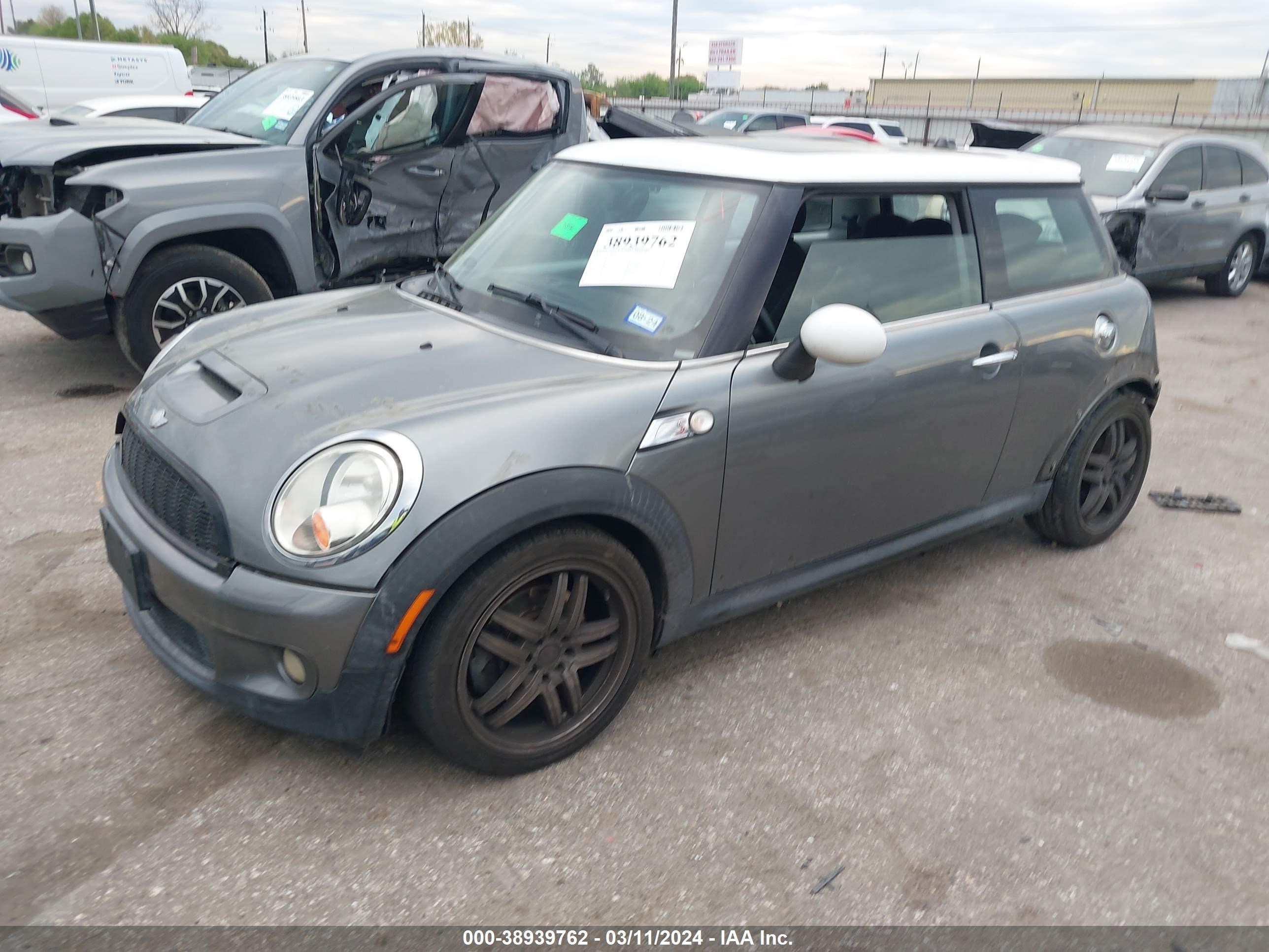 Photo 1 VIN: WMWMF73568TV38239 - MINI COOPER 