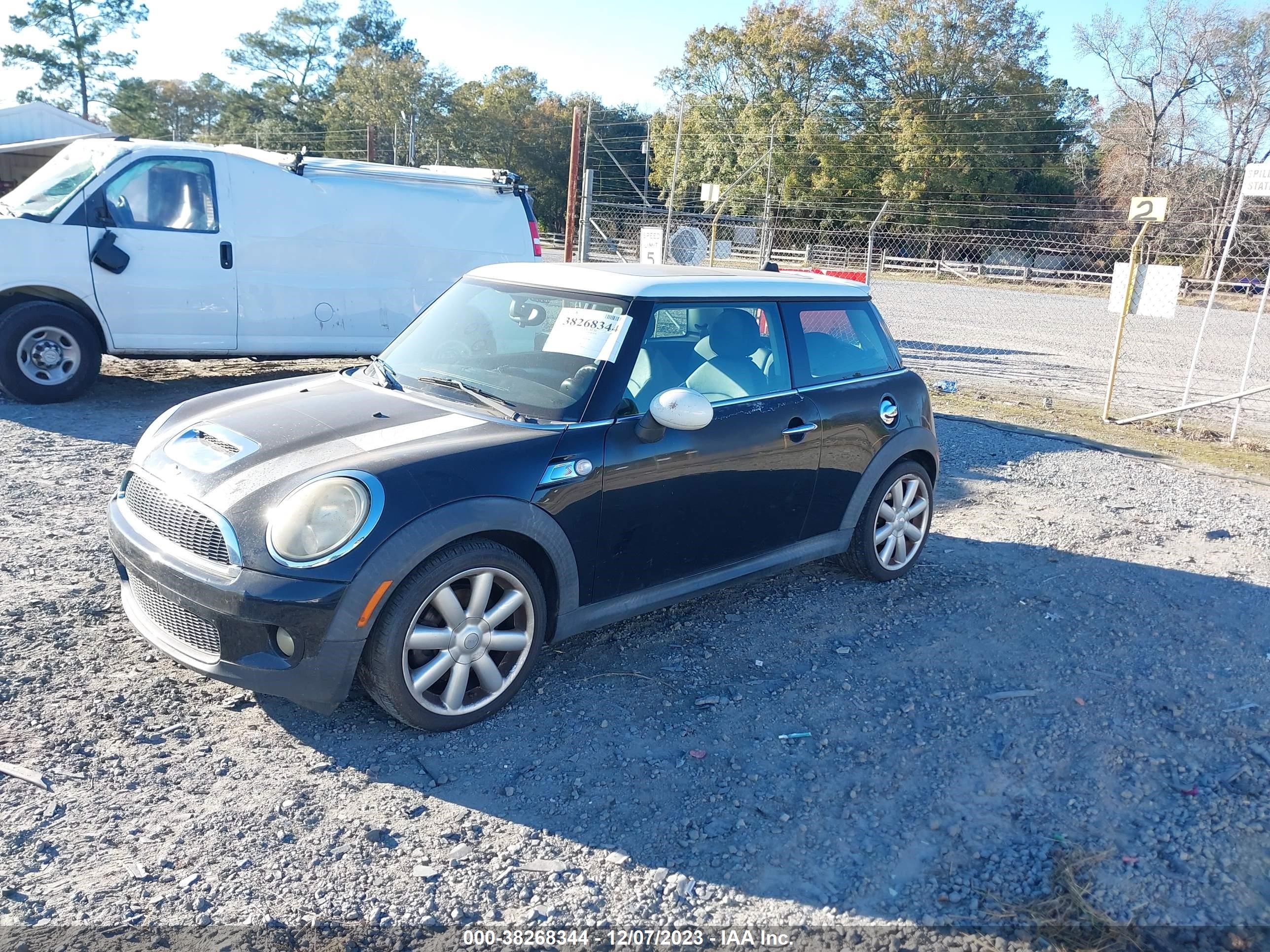 Photo 1 VIN: WMWMF73569TT97254 - MINI COOPER 