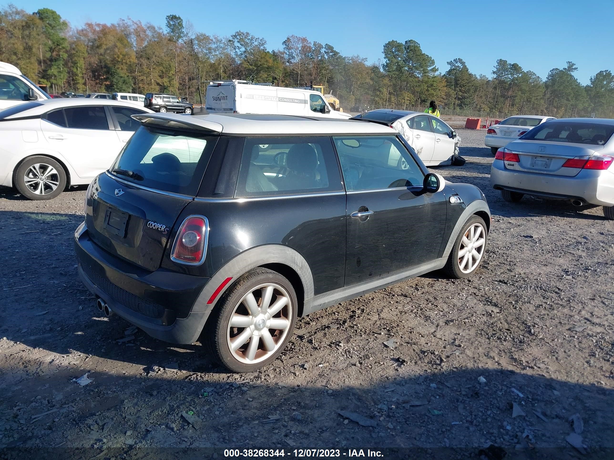 Photo 3 VIN: WMWMF73569TT97254 - MINI COOPER 