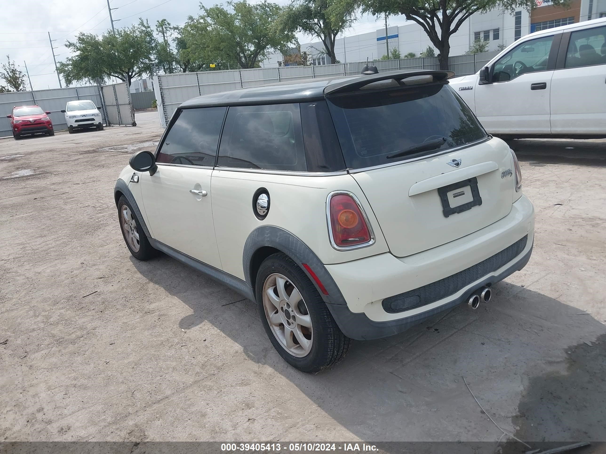 Photo 2 VIN: WMWMF73577TL91122 - MINI COOPER 