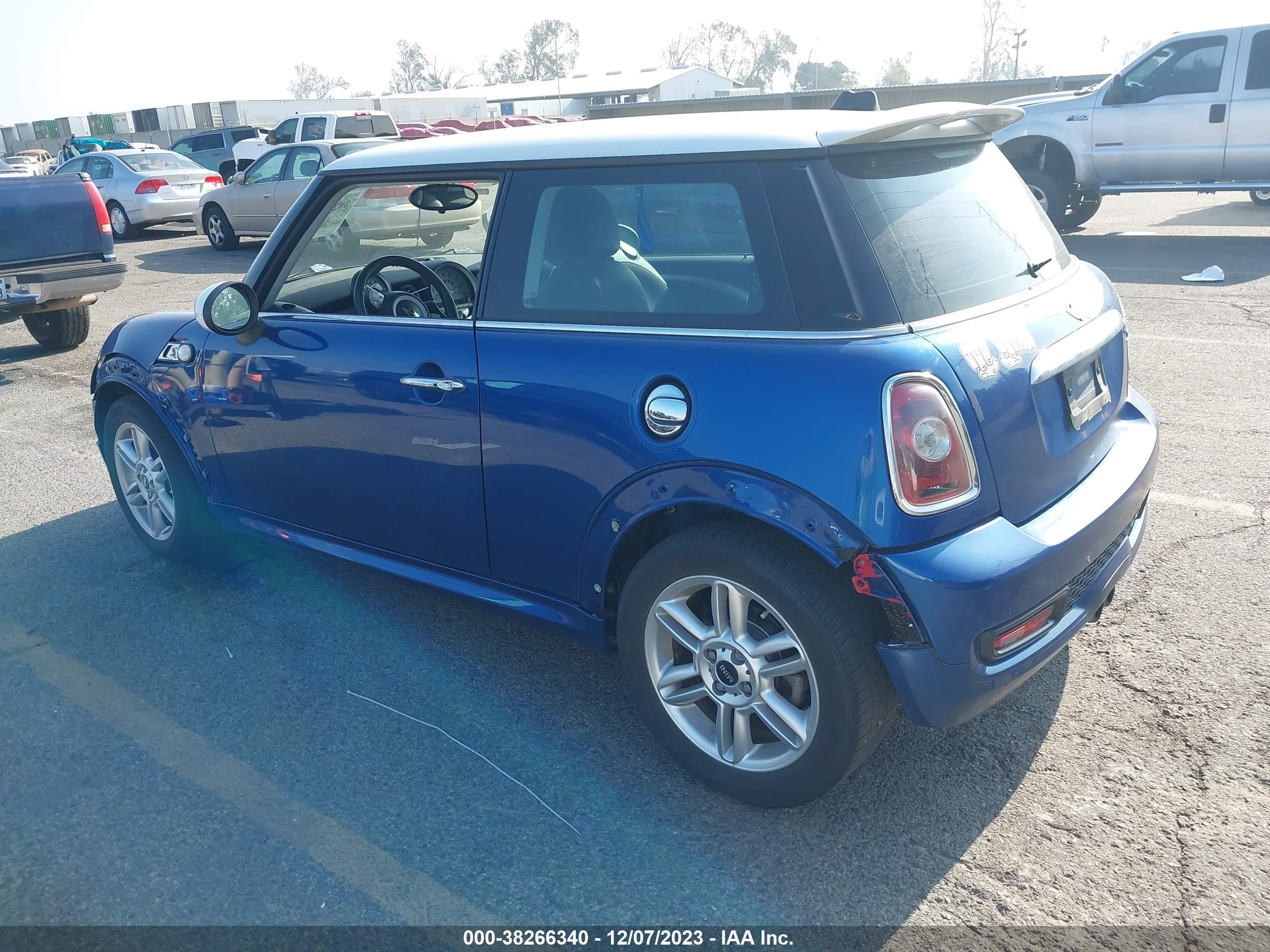 Photo 2 VIN: WMWMF73579TW80181 - MINI COOPER 