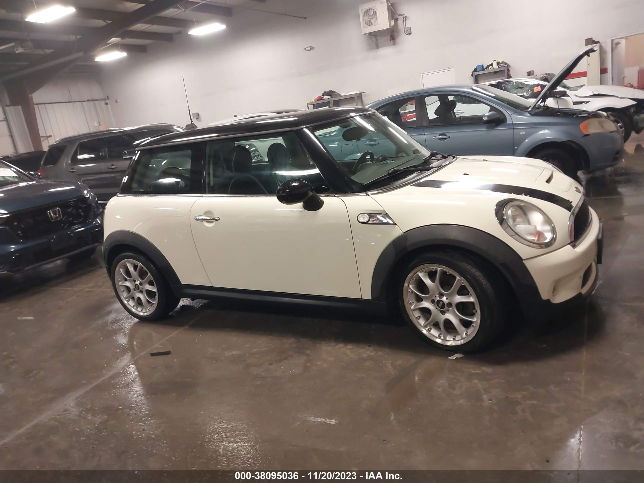 Photo 12 VIN: WMWMF73598TT91432 - MINI COOPER 