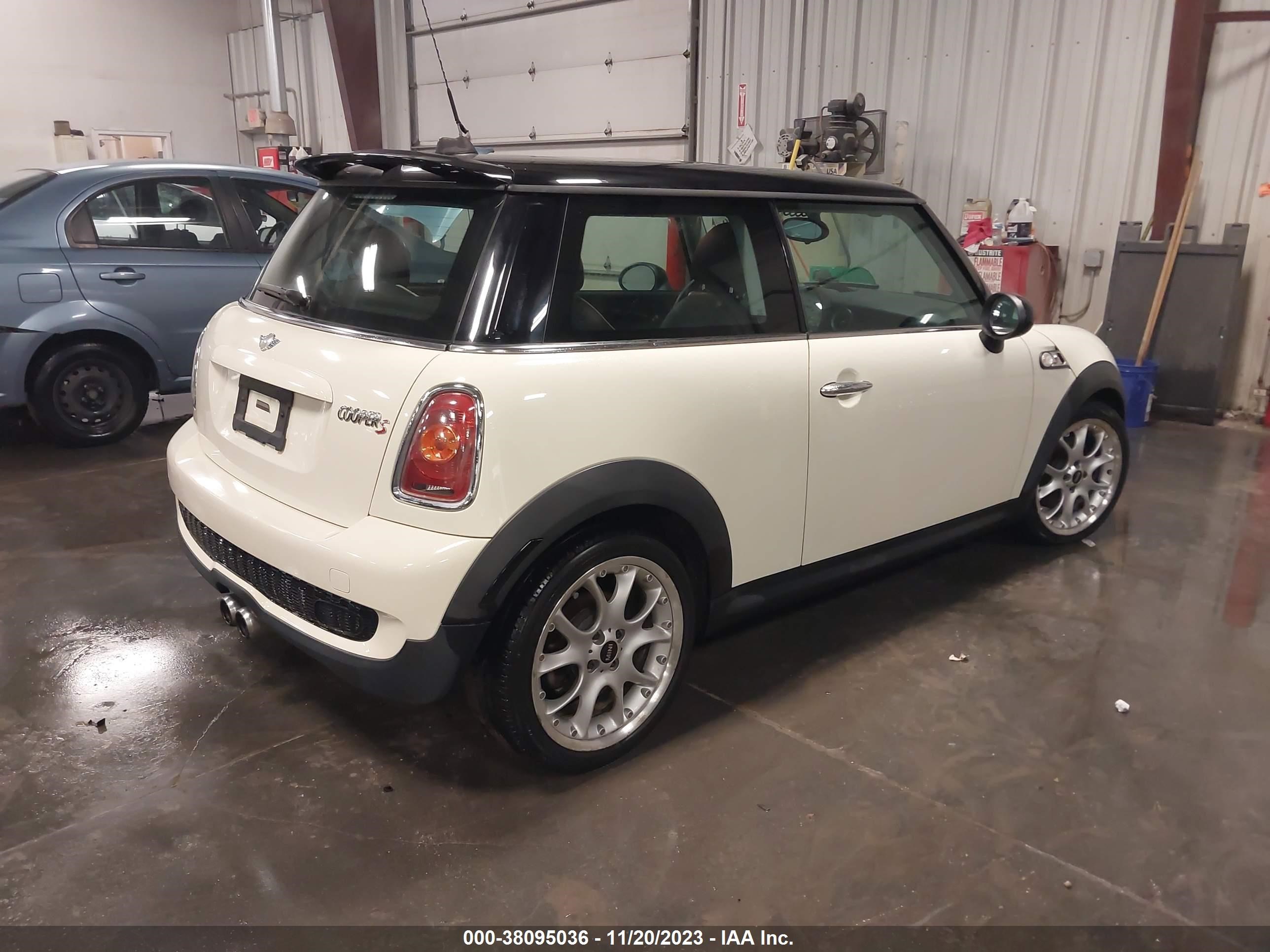 Photo 3 VIN: WMWMF73598TT91432 - MINI COOPER 