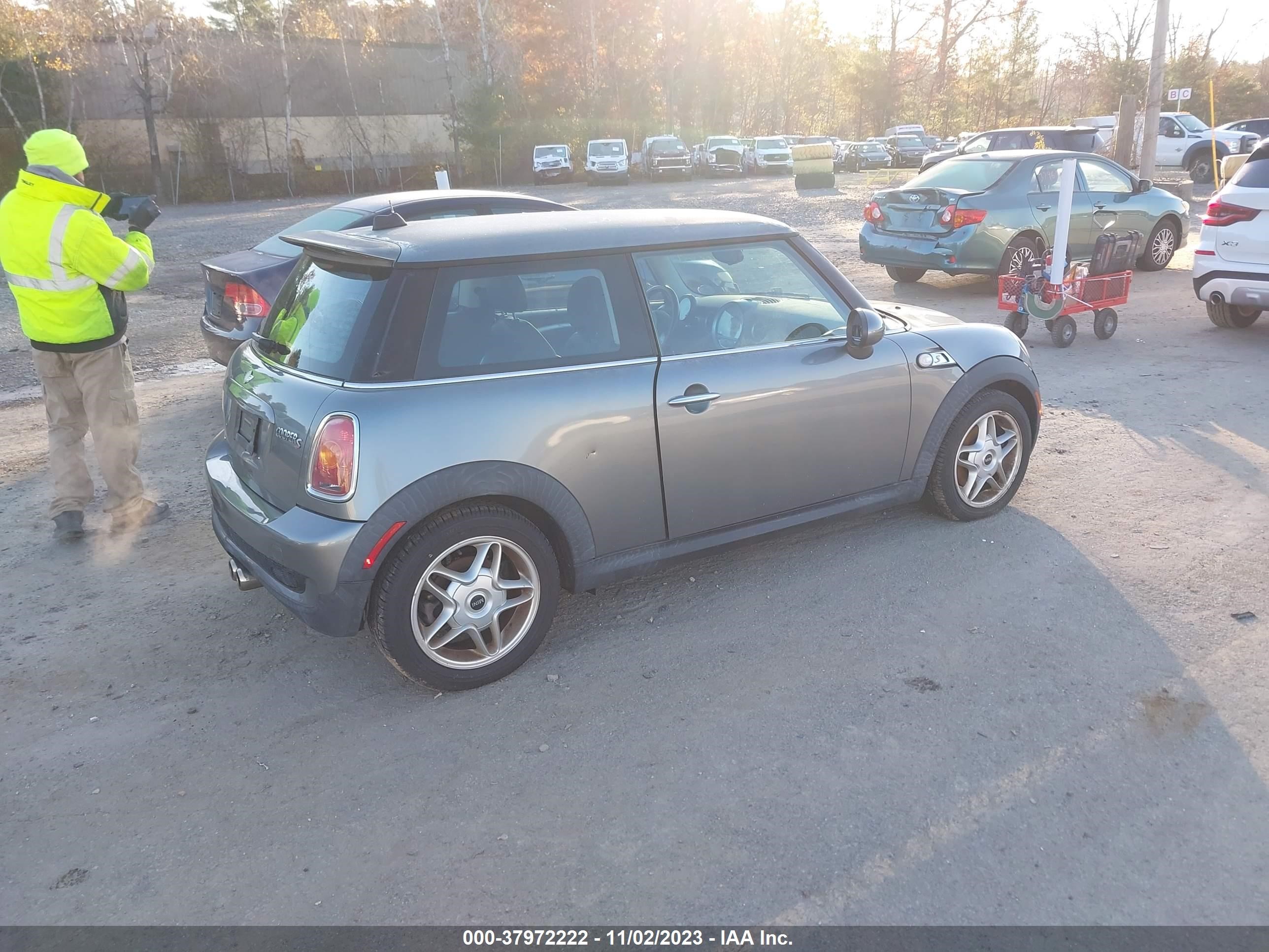 Photo 3 VIN: WMWMF735X7TL86755 - MINI COOPER 