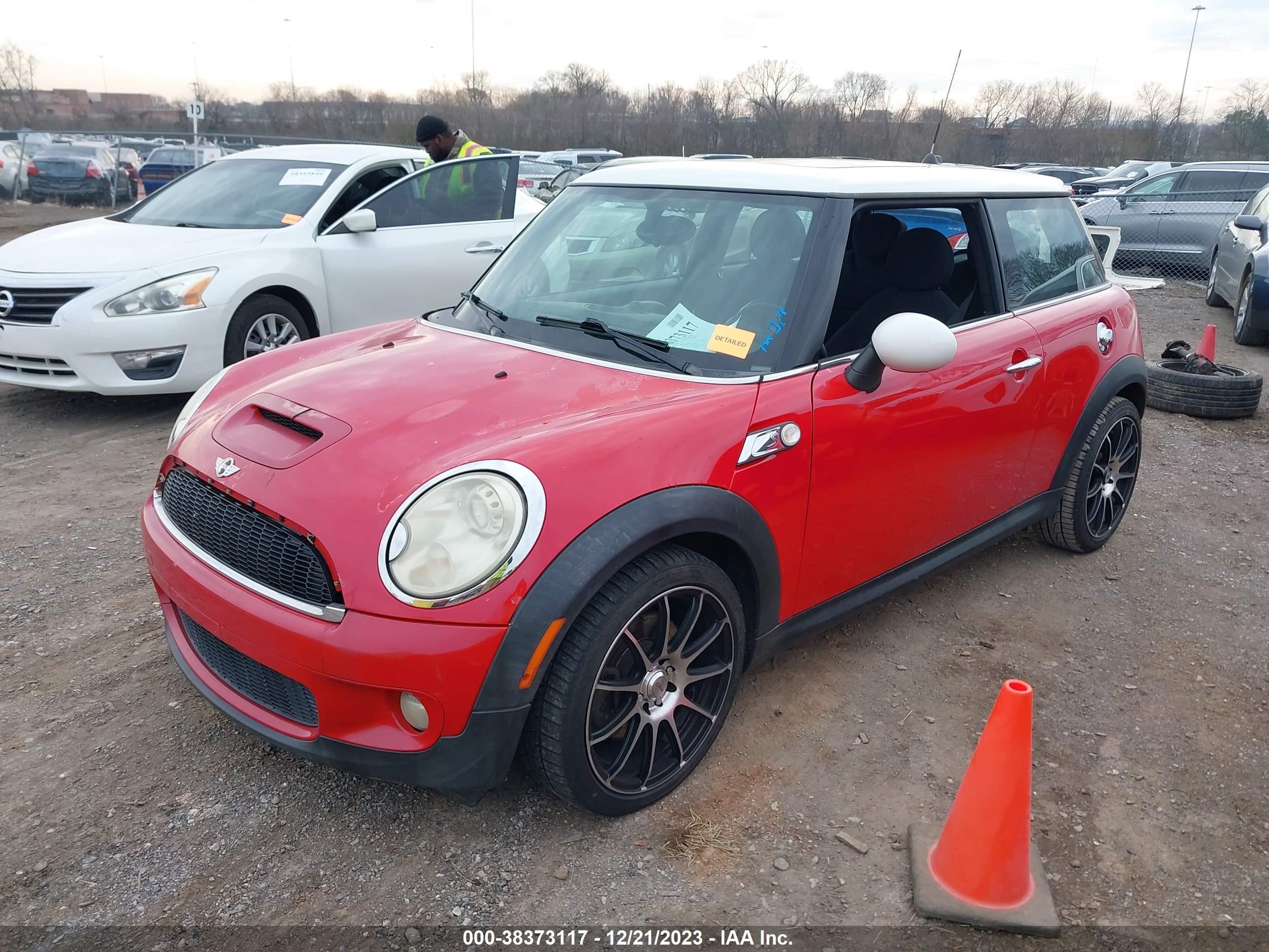 Photo 1 VIN: WMWMF735X7TL90238 - MINI COOPER 