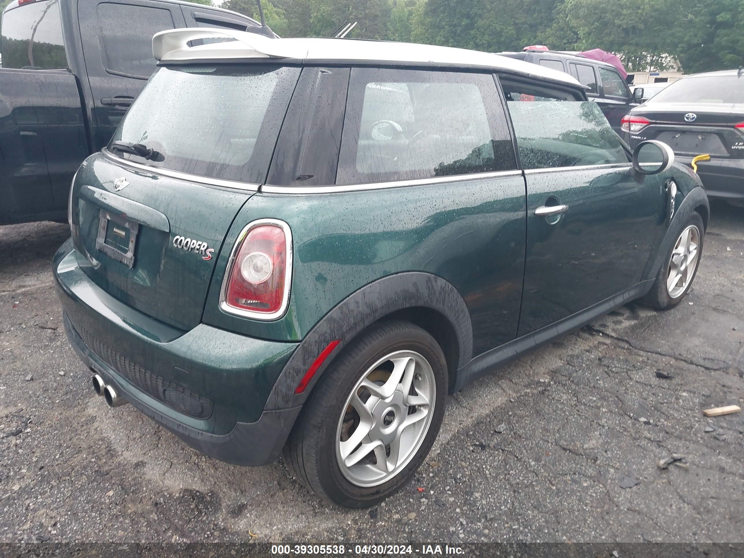 Photo 3 VIN: WMWMF735X9TW84340 - MINI COOPER 