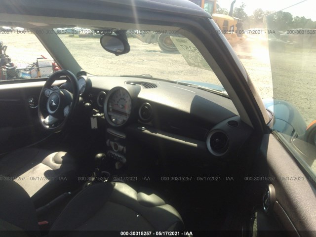 Photo 4 VIN: WMWMF7C56ATZ72098 - MINI COOPER HARDTOP 