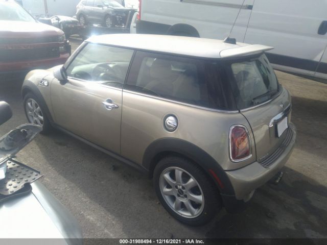 Photo 2 VIN: WMWMF7C58ATZ74211 - MINI COOPER HARDTOP 