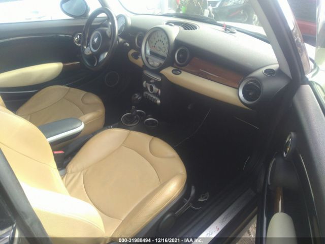 Photo 4 VIN: WMWMF7C58ATZ74211 - MINI COOPER HARDTOP 