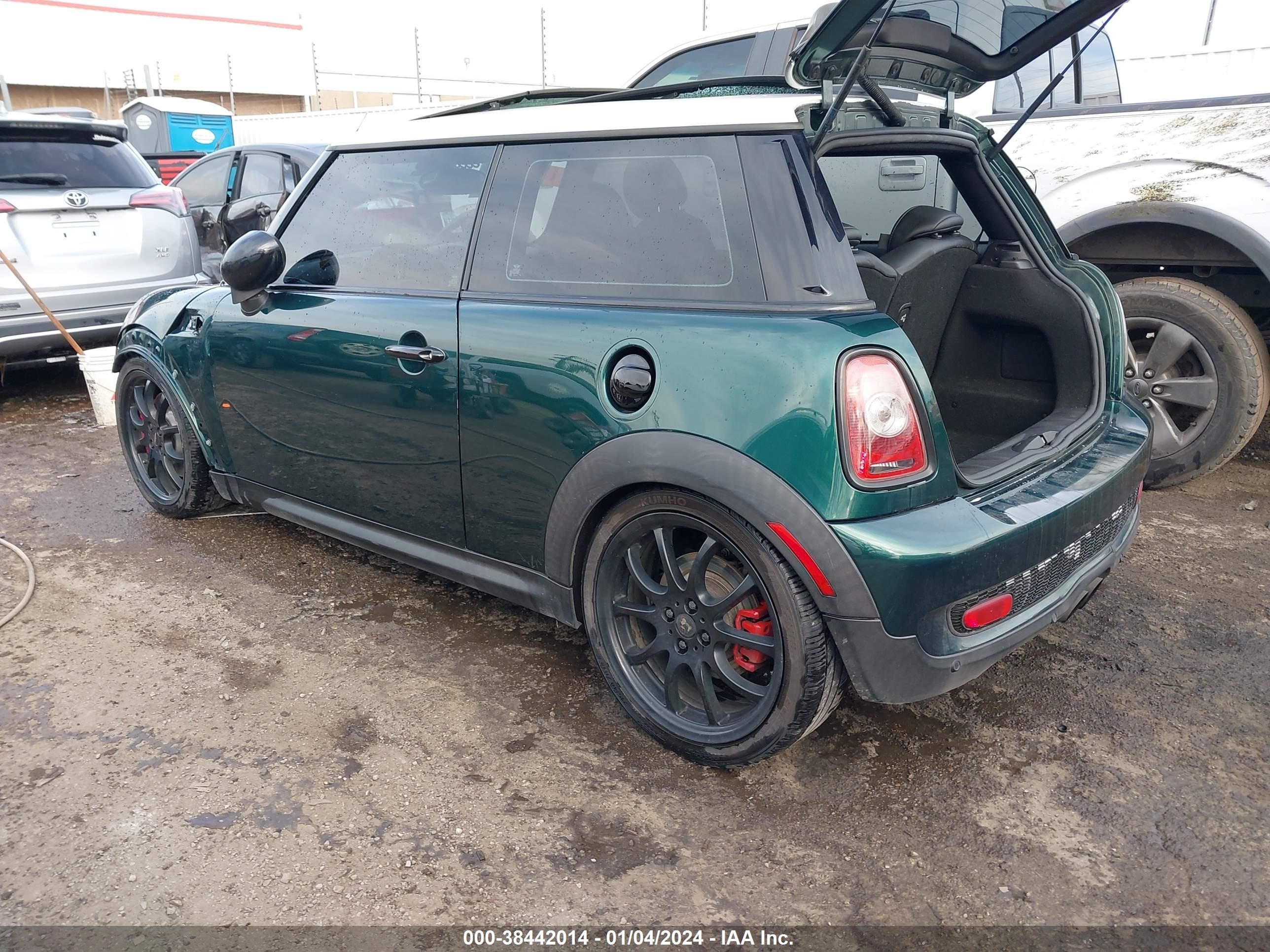 Photo 2 VIN: WMWMF93559TF97184 - MINI COOPER 