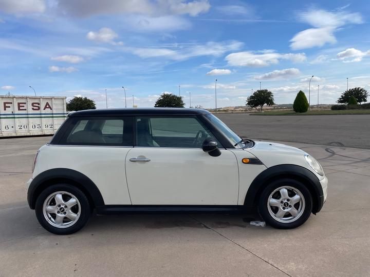 Photo 5 VIN: WMWMG31040TL07549 - BMW MINI CITY CAR 