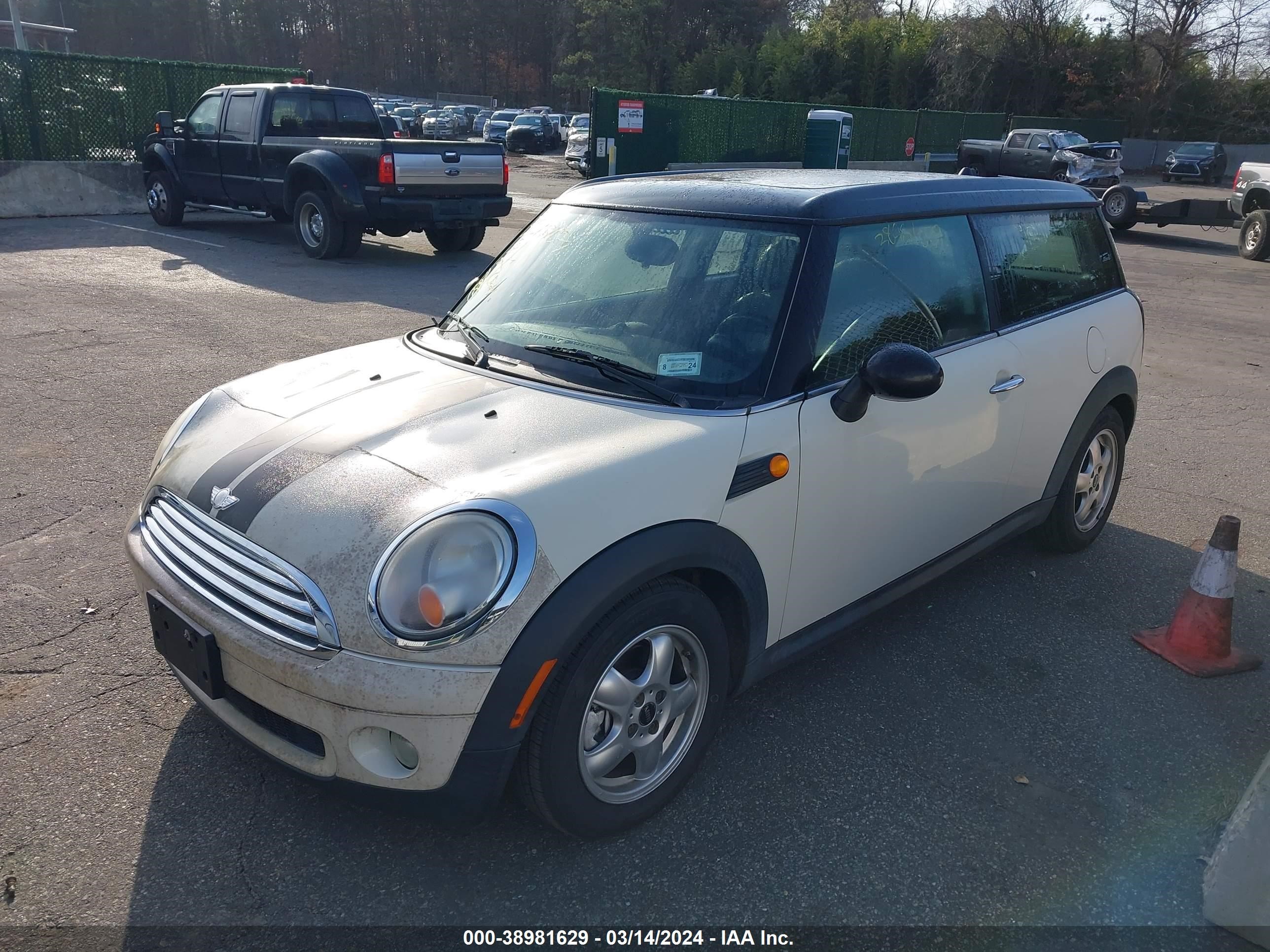 Photo 1 VIN: WMWML33509TN68534 - MINI CLUBMAN 