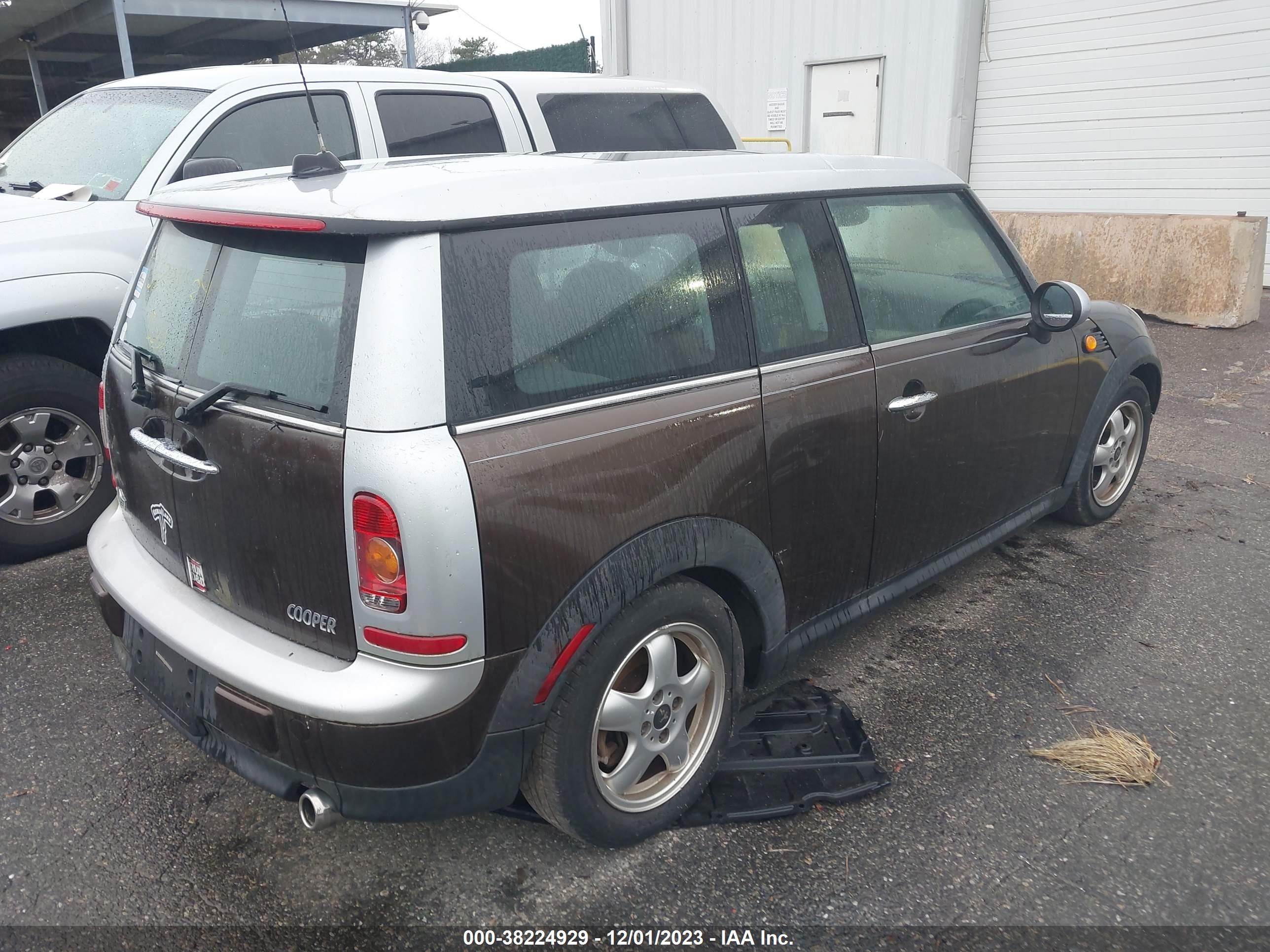 Photo 3 VIN: WMWML33509TN69215 - MINI CLUBMAN 