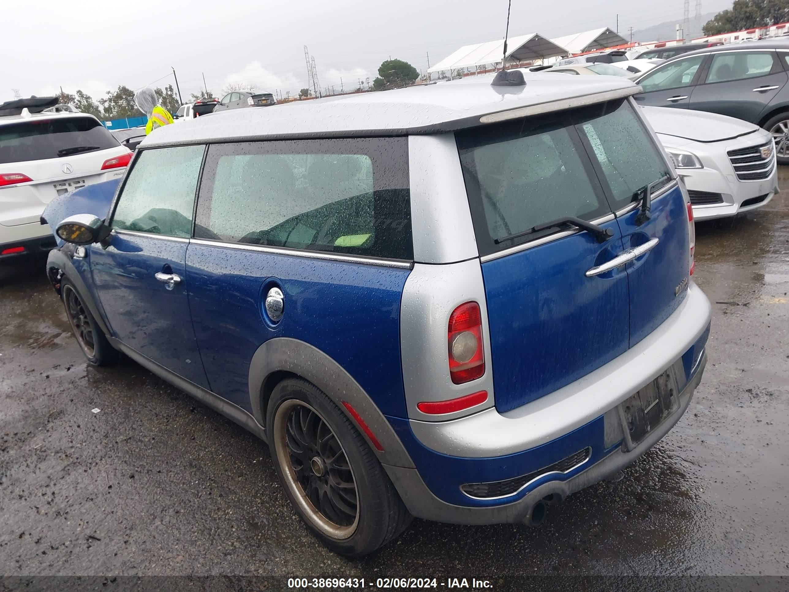 Photo 2 VIN: WMWMM33538TP70084 - MINI COOPER 