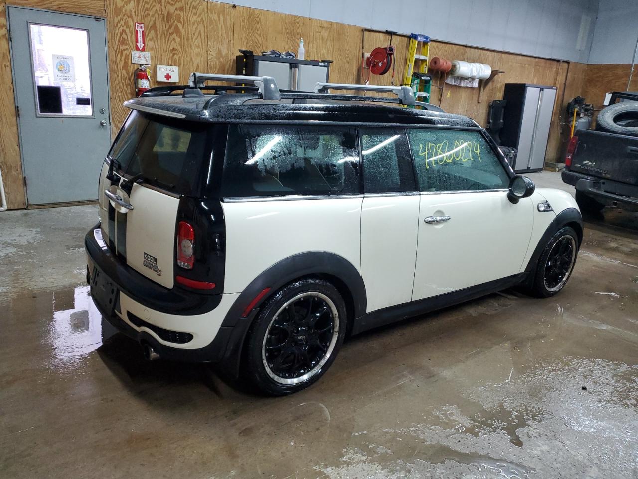 Photo 2 VIN: WMWMM3C56ATP76337 - MINI COOPER 