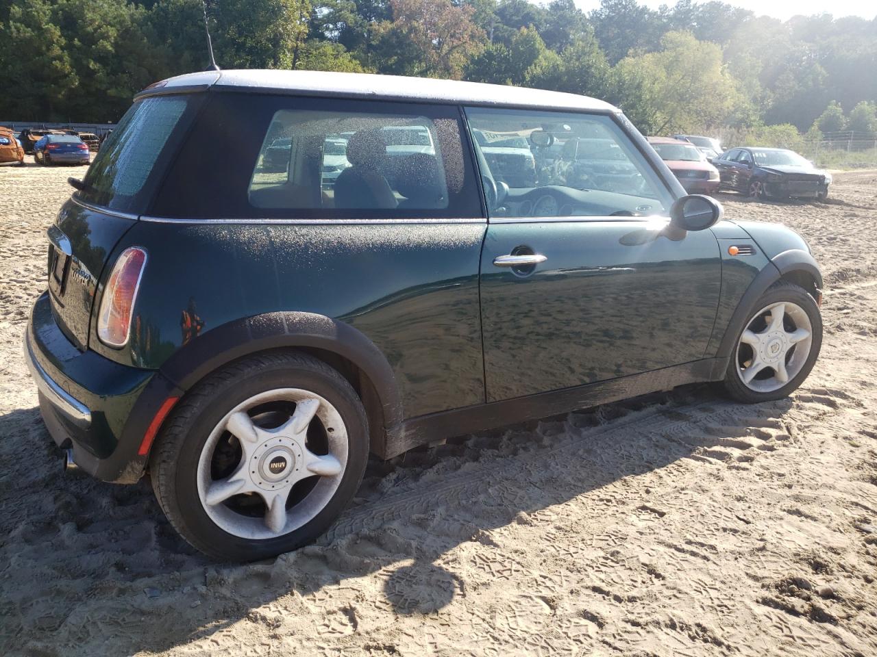 Photo 2 VIN: WMWRC33402TC32811 - MINI COOPER 